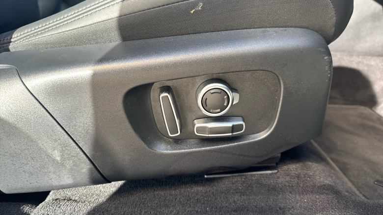 Land Rover Range Rover Evoque 2.0 D200 Autobiography 5dr Auto [Revised] Diesel Hatchback